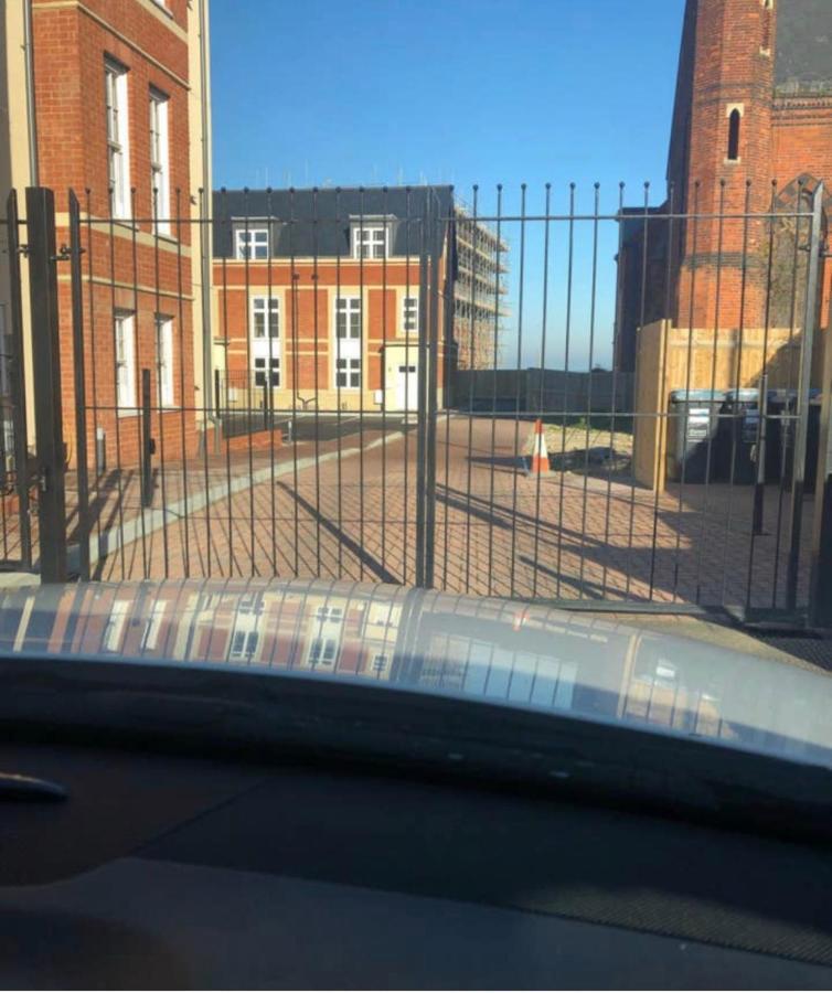 The Penthouse Margate, Balconies, Sea View, Gated Parking, Air Con! Apartment Luaran gambar