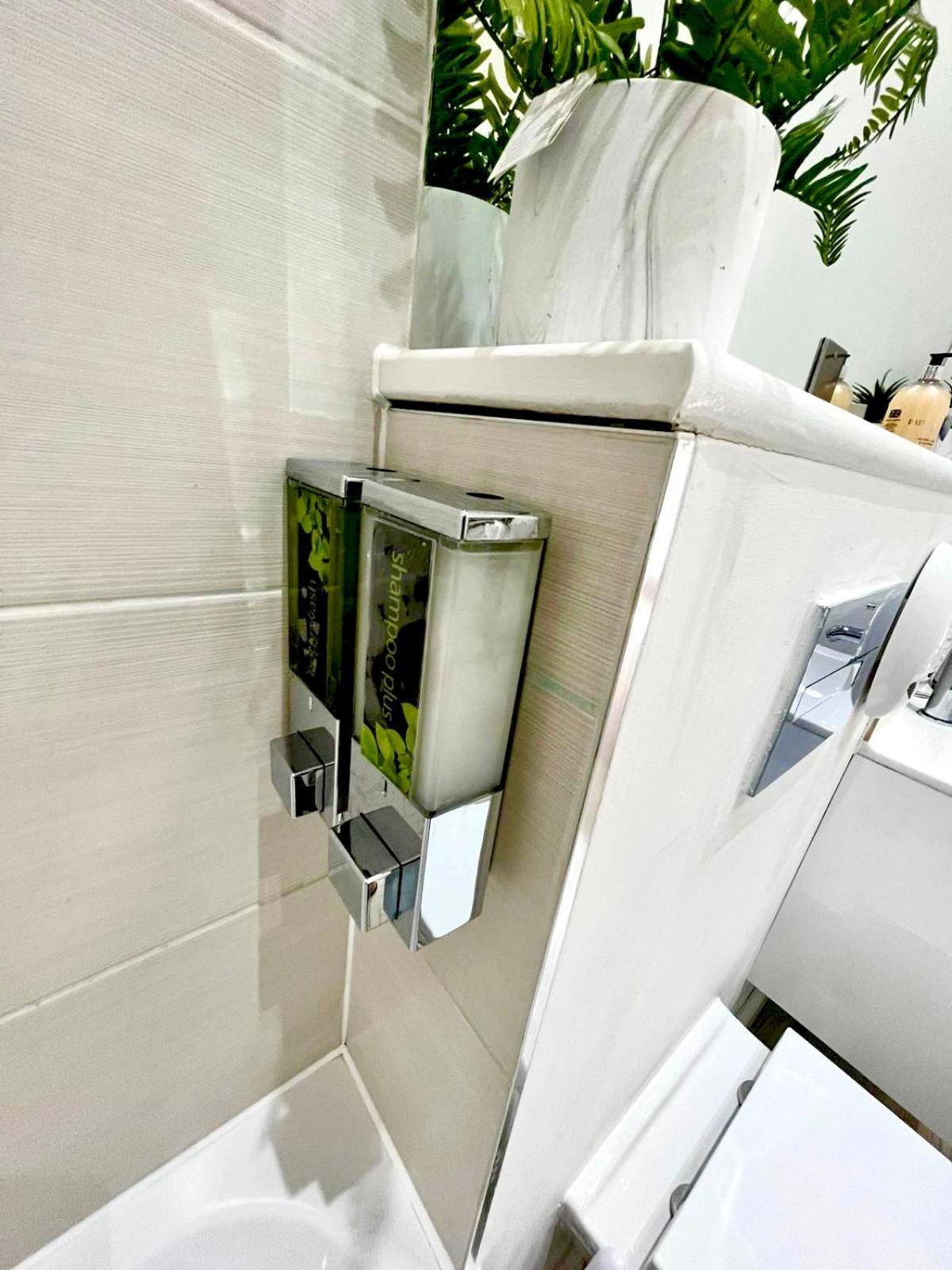 The Penthouse Margate, Balconies, Sea View, Gated Parking, Air Con! Apartment Luaran gambar