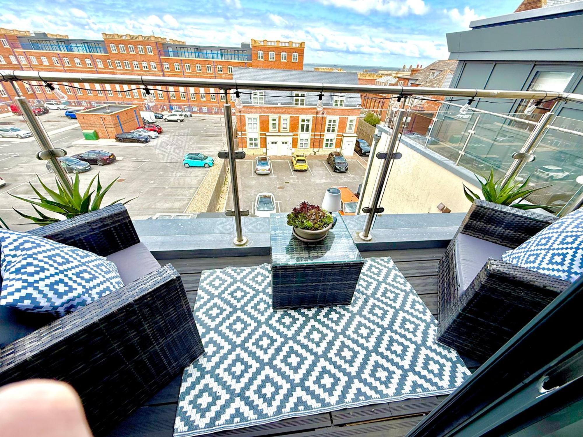 The Penthouse Margate, Balconies, Sea View, Gated Parking, Air Con! Apartment Luaran gambar